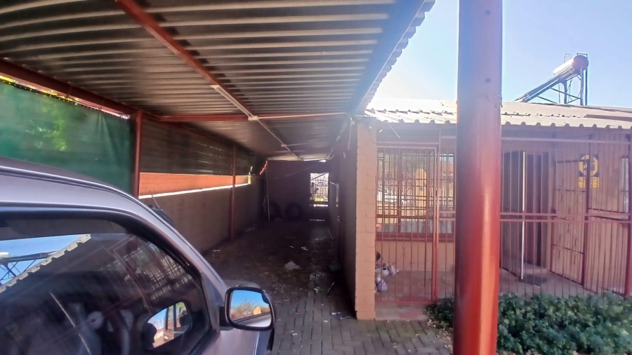 3 Bedroom Property for Sale in Uitsig Free State